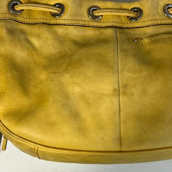 B Makowsky Crossbody Bag Purse Yellow Metal Hardware Leather Fringe Tassel - Picture 12 of 16